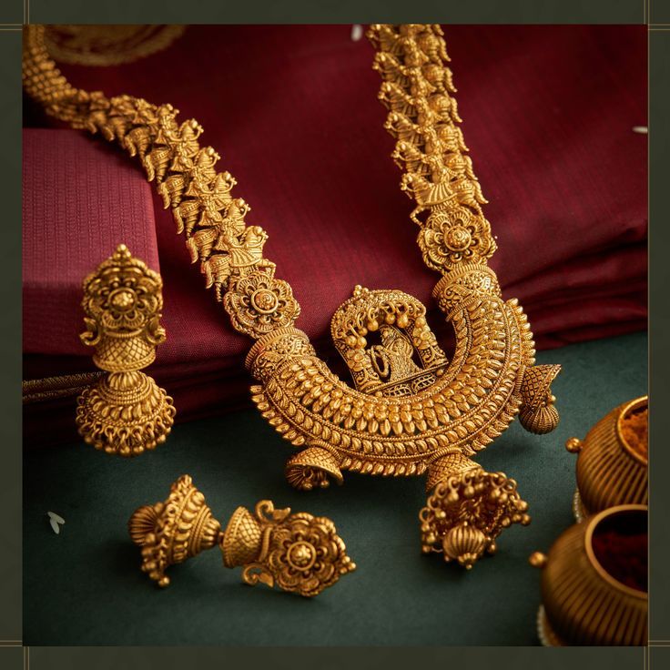 Bridal Chokar Necklace Gold Designs