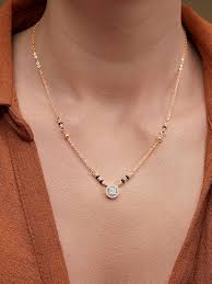 Gold jewellery styling tips for elegant and classy looks